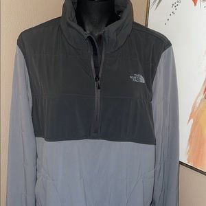 Women’s North Face Mountain Sweatshirt, XL